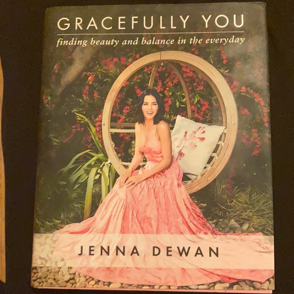 Gracefully You by Jenna Dewan